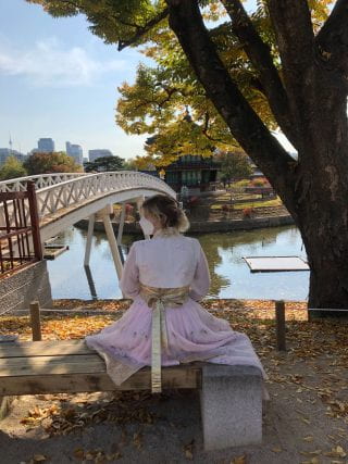 Samantha Giudice in a traditional hanbok.